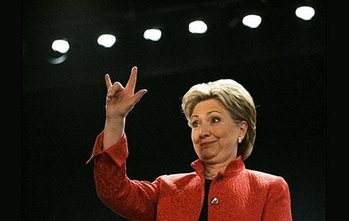 Look carefully: Thats two fingers